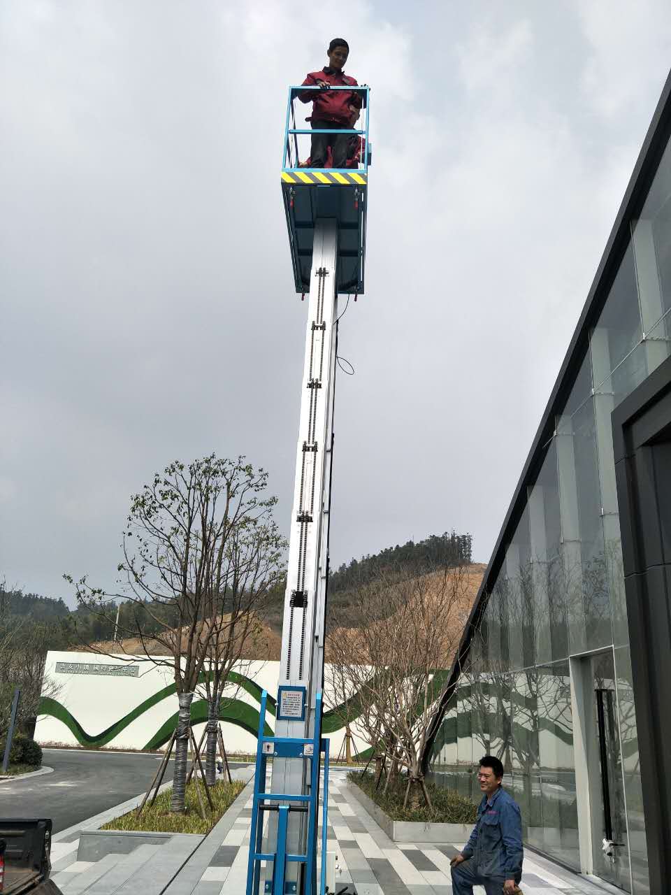 铝合金升降机